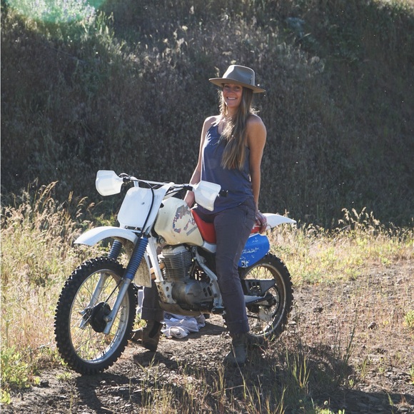 Meet your Posher, Kim - Picture 2 of 4